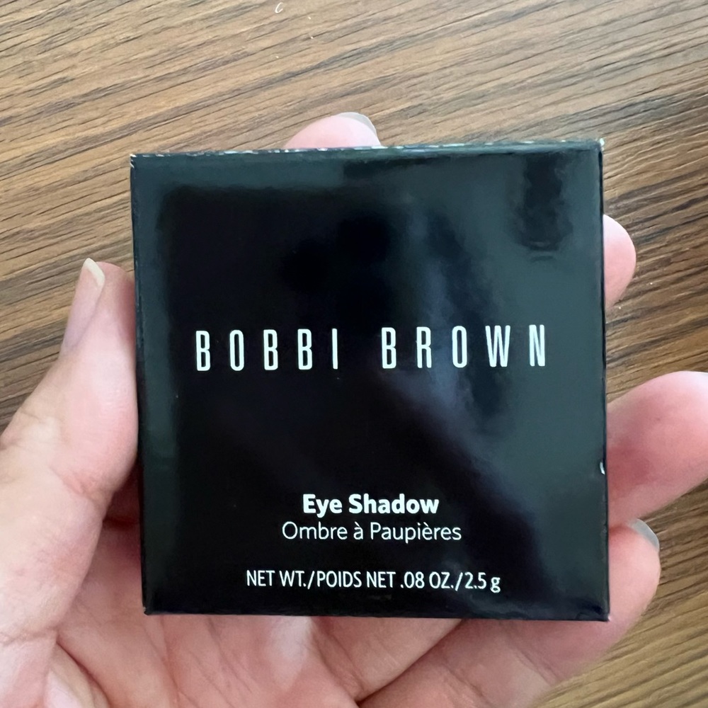 Bobbi Brown eyeshadow Shell